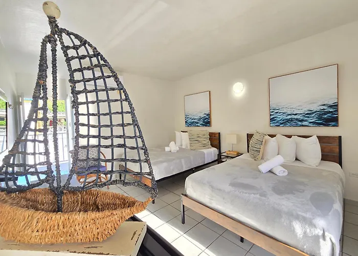 Nautilus By La Jamaca Hotels-Downtown La Parguera